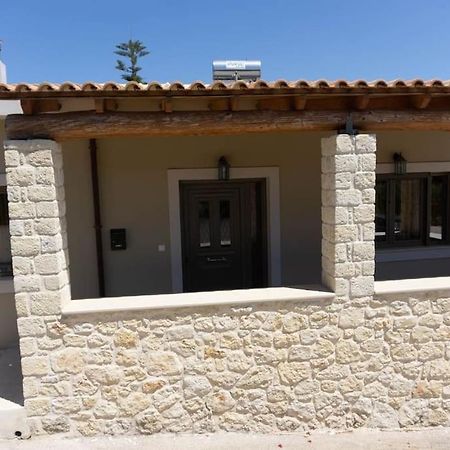 Casa Di Kapaka - New Villa In The Countryside Roupai Exterior photo